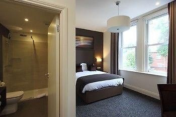 Chalfield Manor Boutique Hotel 본머스 외부 사진